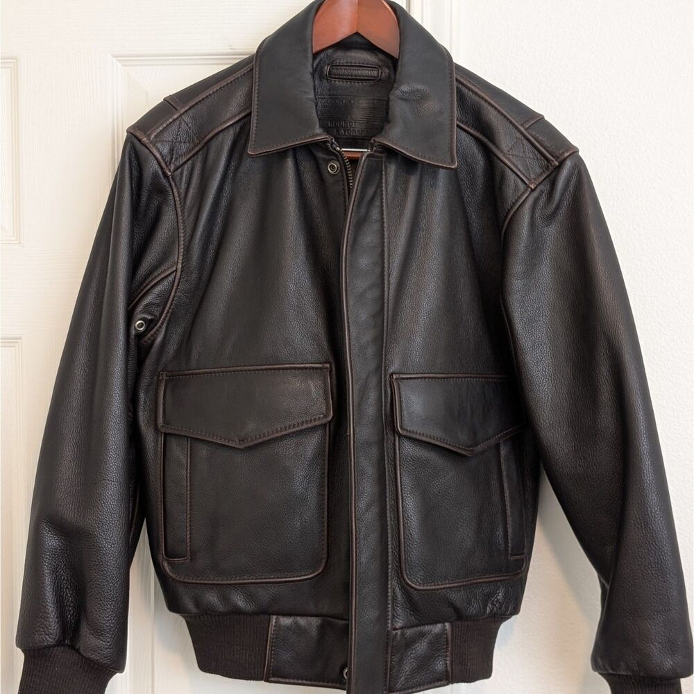 Roundtree & Yorke Burnished Pebble Grain Leather A2 Bomber Jacket -- Men's S